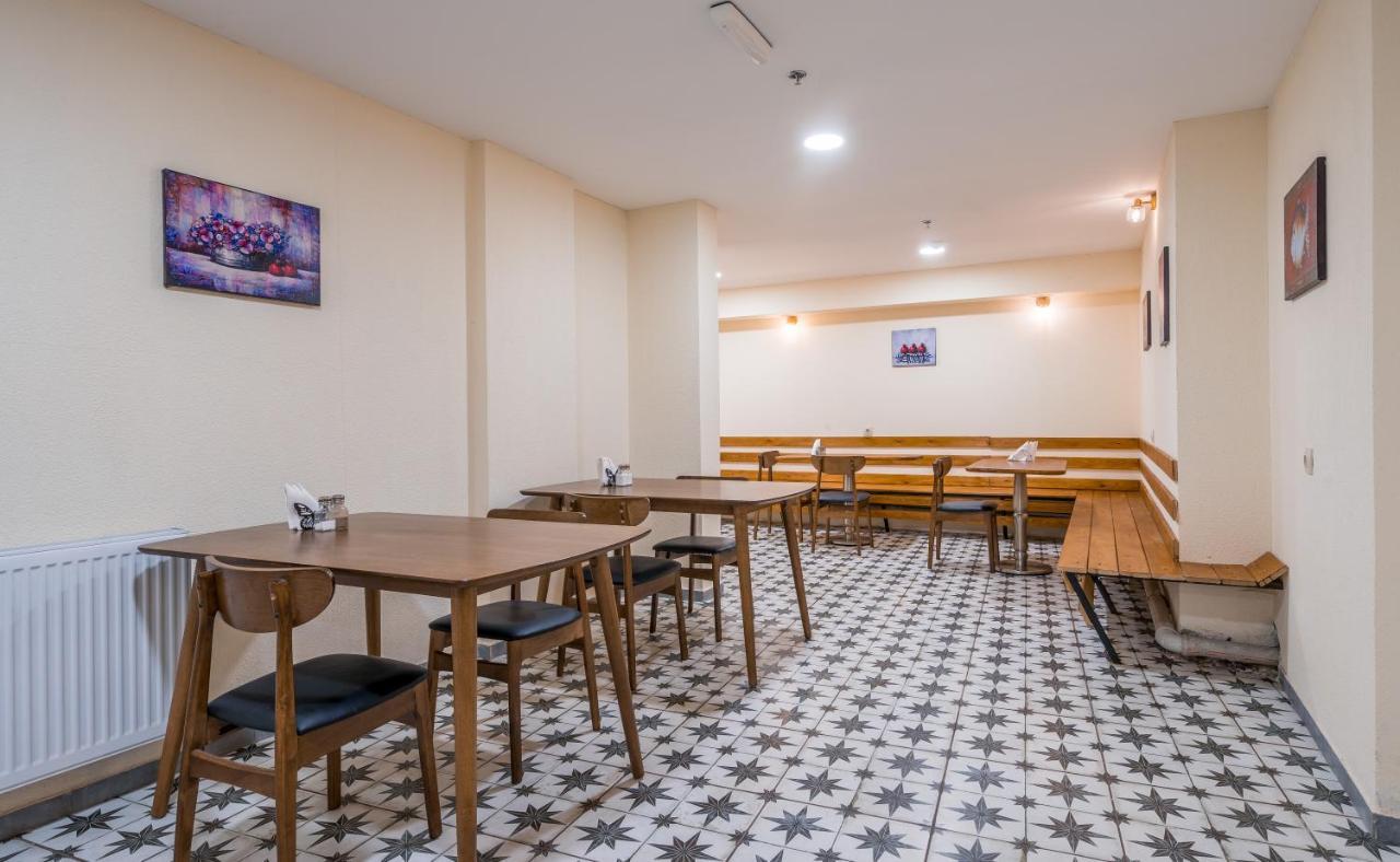Green Inn Тбілісі Екстер'єр фото